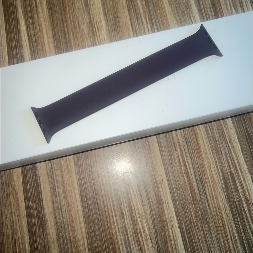 Apple Watch series 7 dark cherry band size 7